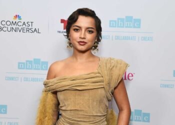 Isabela Merced Height