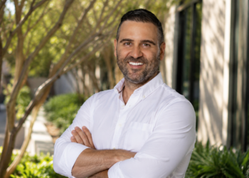 Misha Ezratti Email